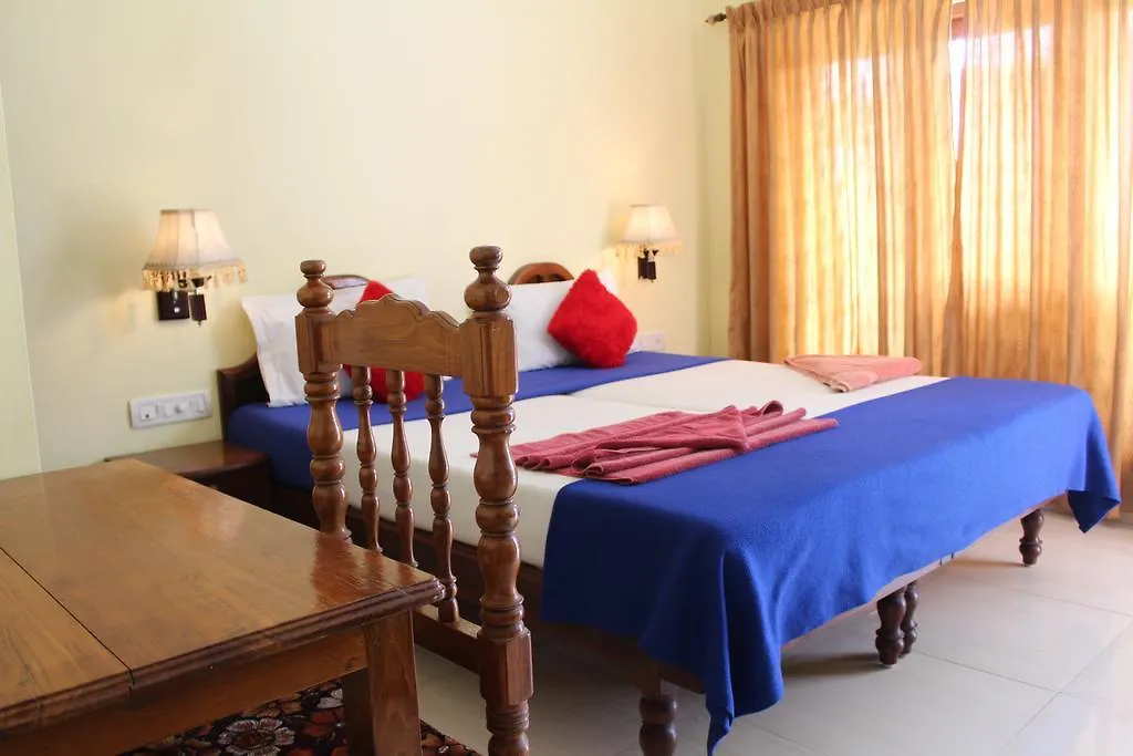 Hotel Sea View Palace - The Beach Hotel Kovalam 2*,