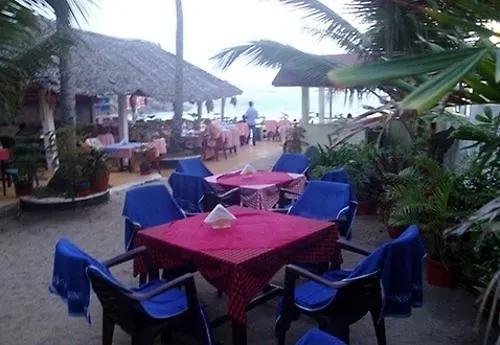 Hotel Sea View Palace - The Beach Hotel Kovalam 2*,  India