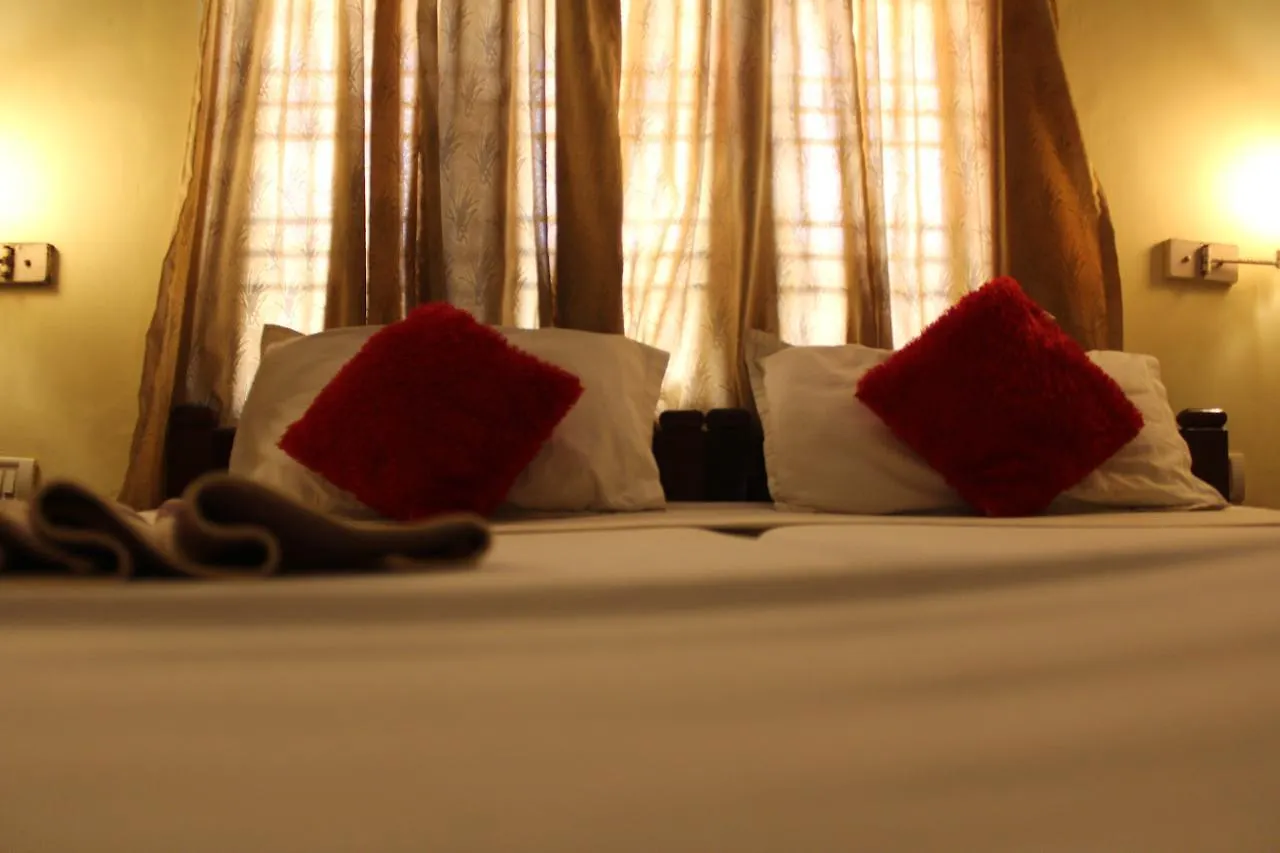 Hotel Sea View Palace - The Beach Hotel Kovalam