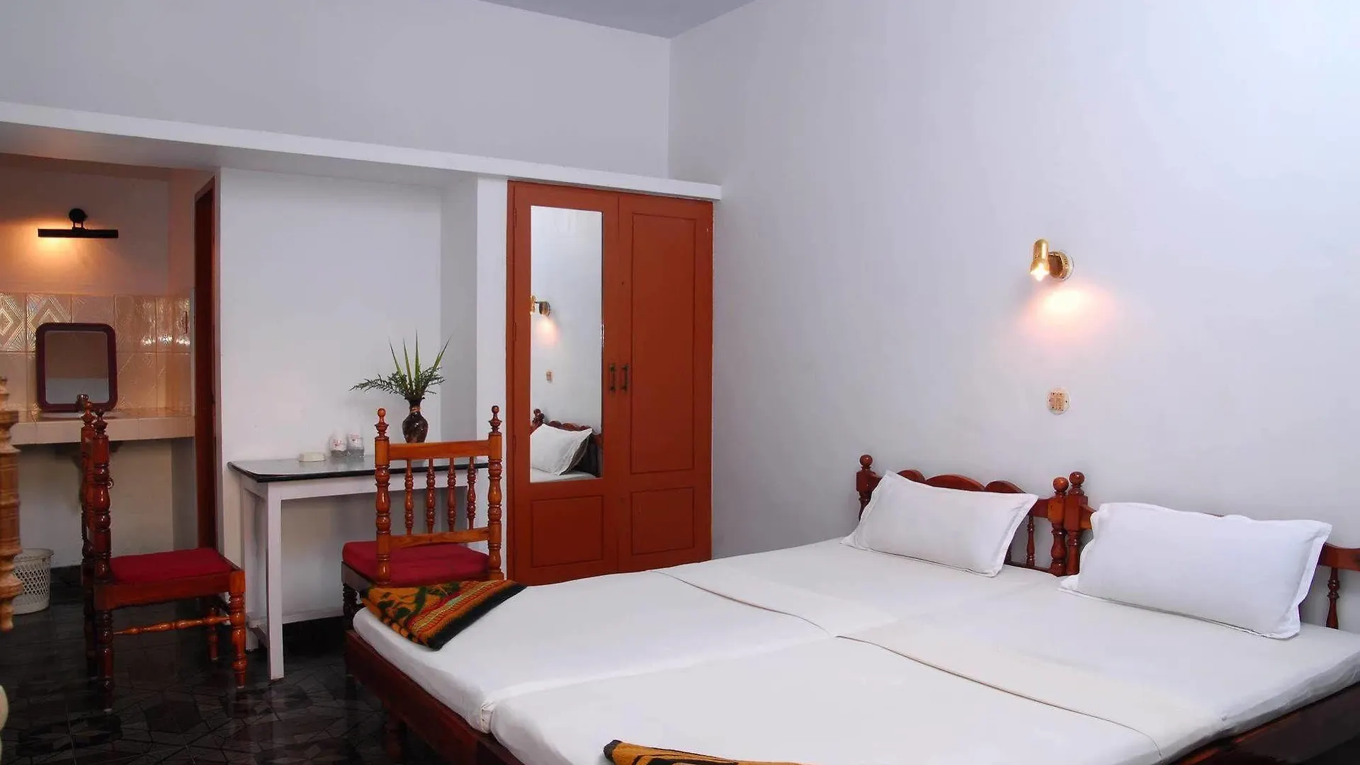 Hotel Sea View Palace - The Beach Hotel Kovalam